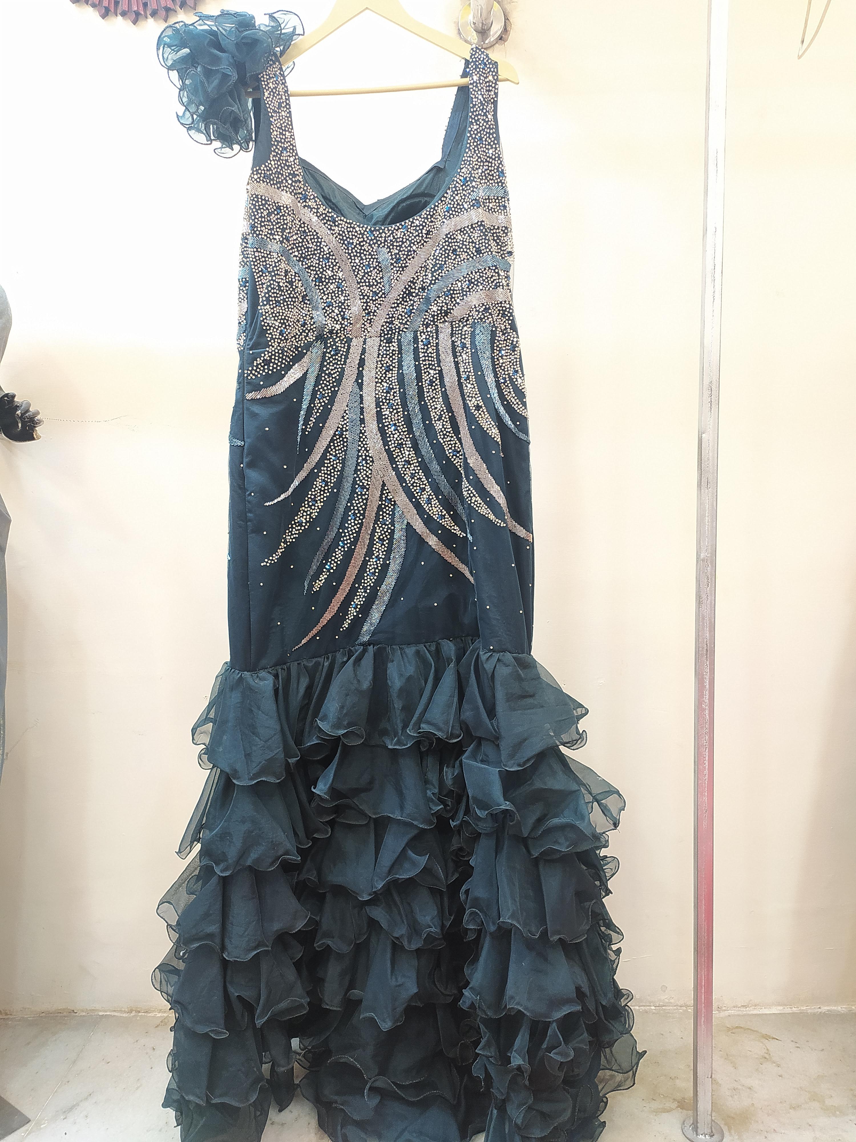gowns green color  - 18201965 -  Zoom Image - 0