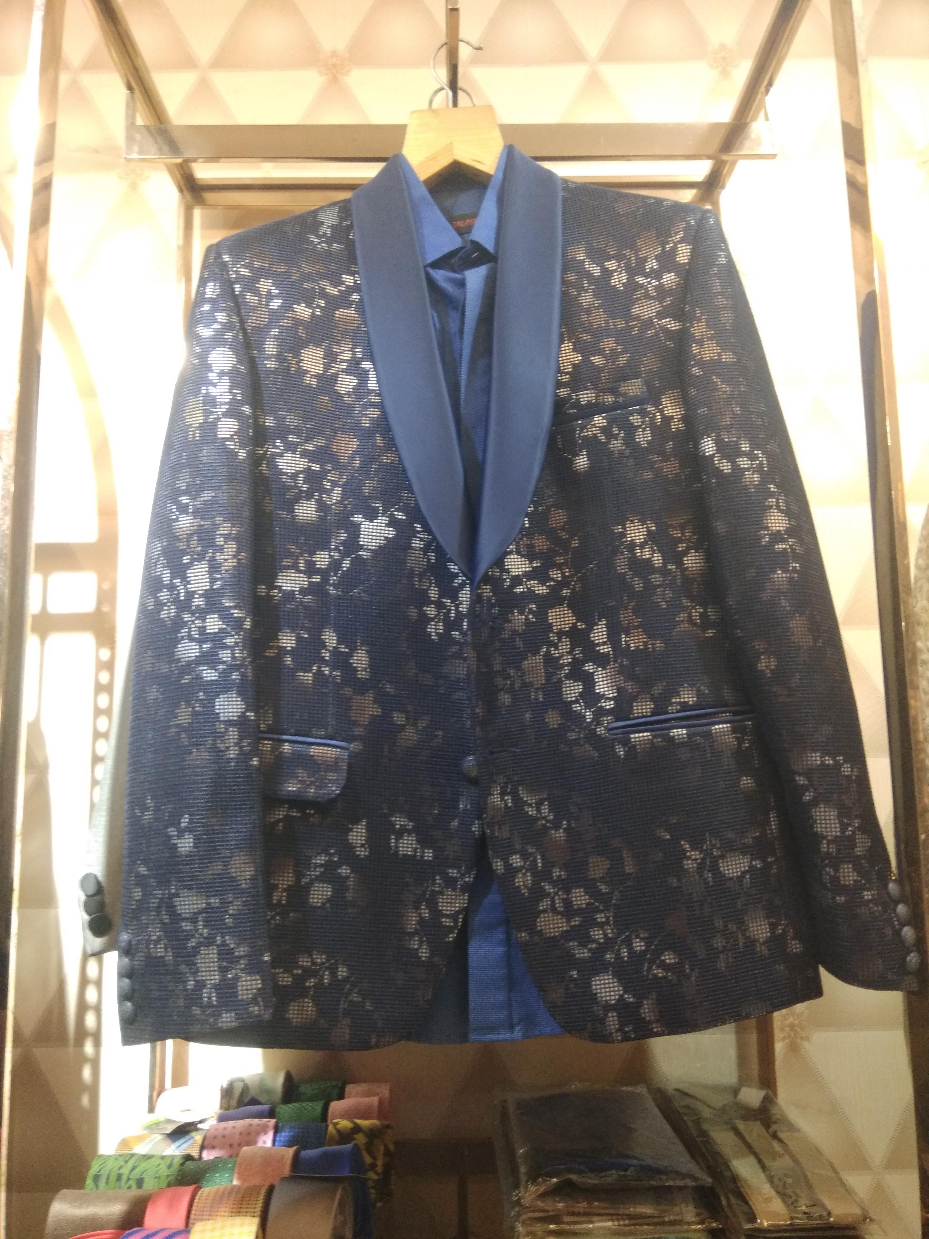 tucxido suit for men's  - 18203467 -  Zoom Image - 0