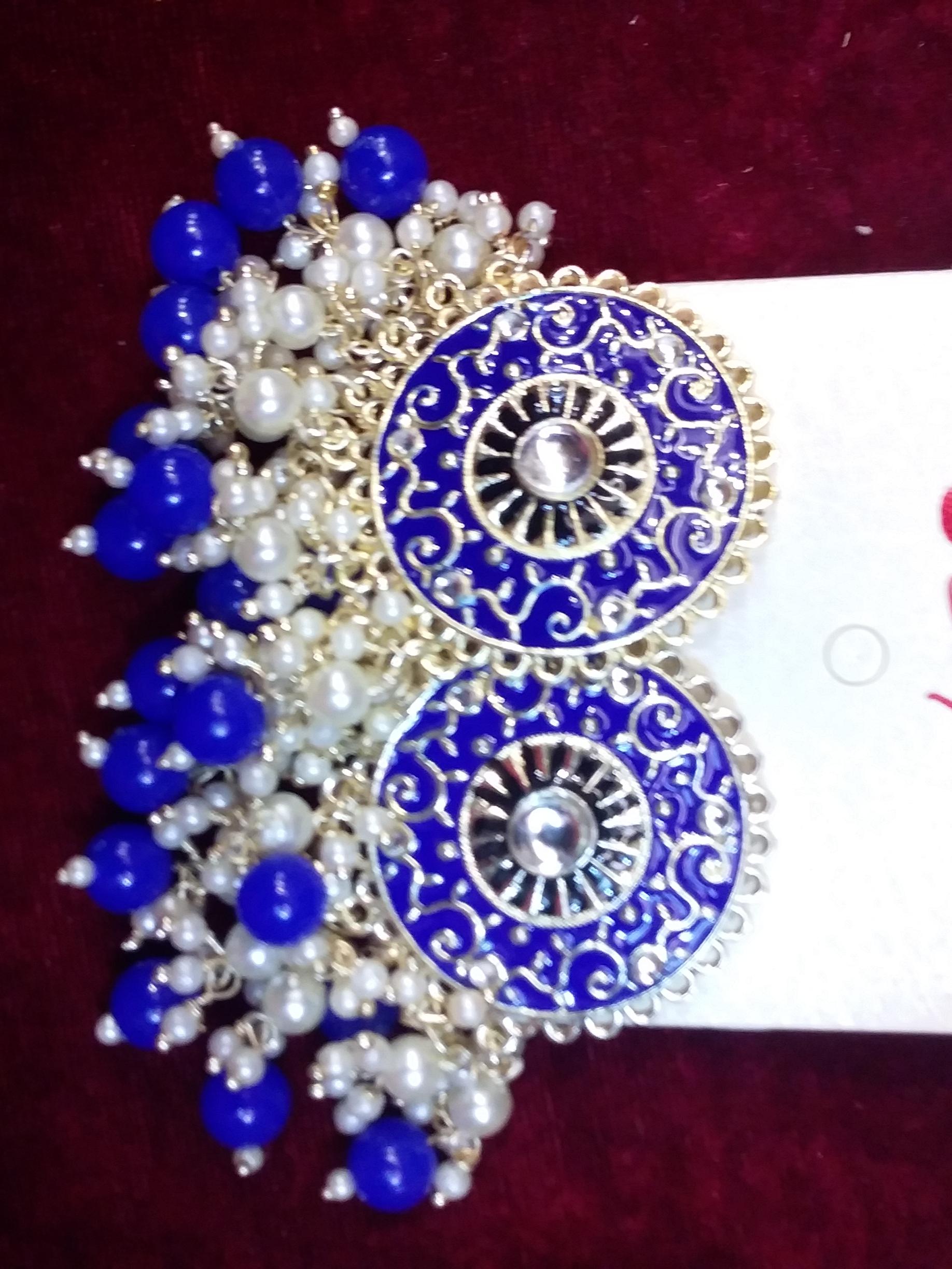 earring  - 18203898 -  Zoom Image - 0