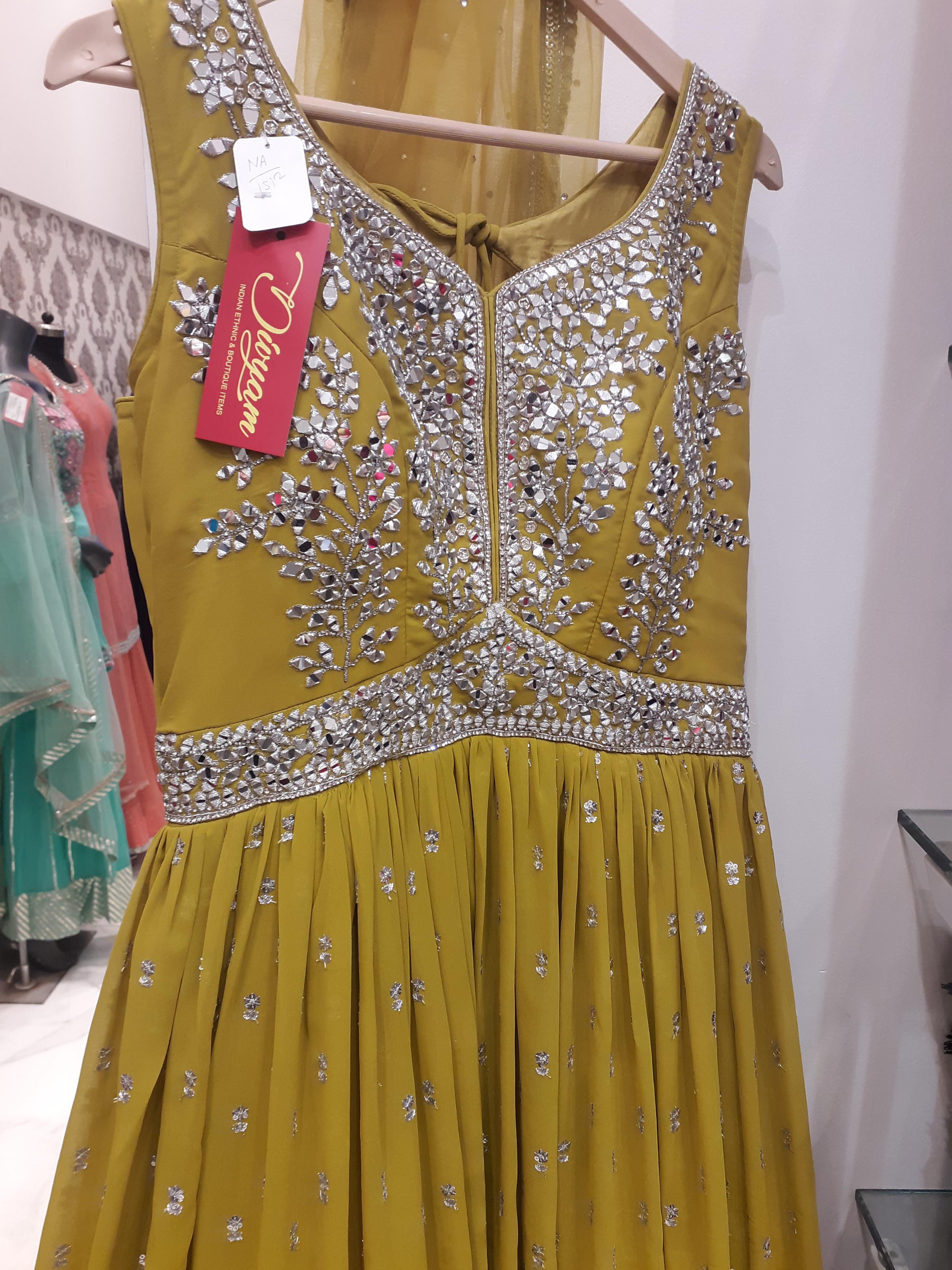ladies dress - 18205135 - Standard Image - 3