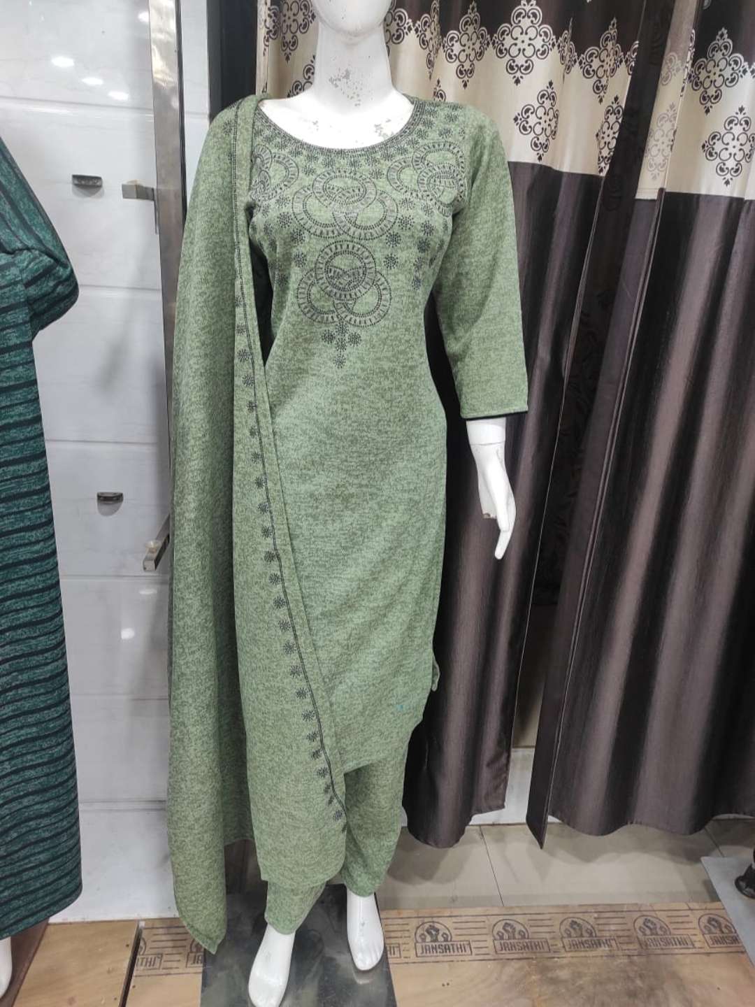 limeroad winter kurtis