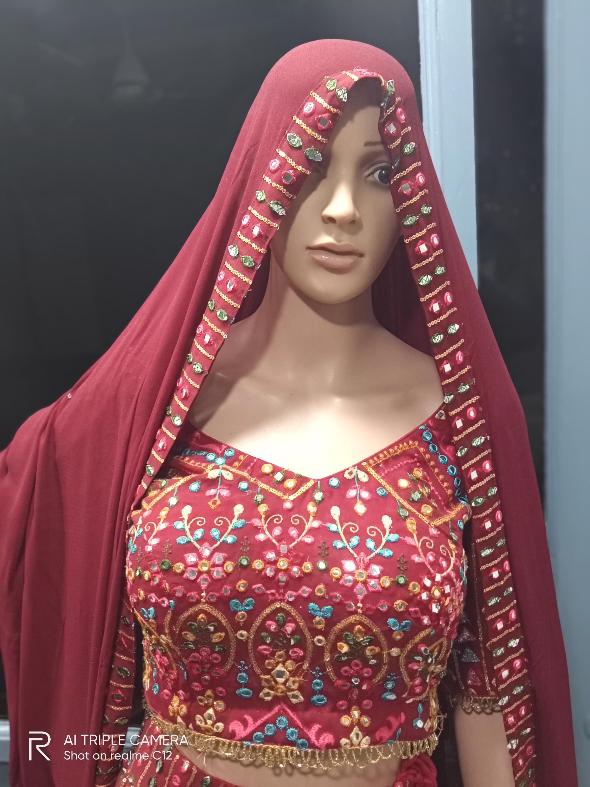 lehenga - 18210564 - Zoom Image - 0