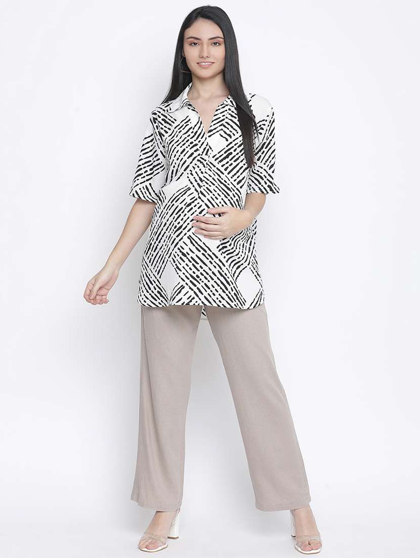 shirt collar printed top - 18210764 - Standard Image - 3