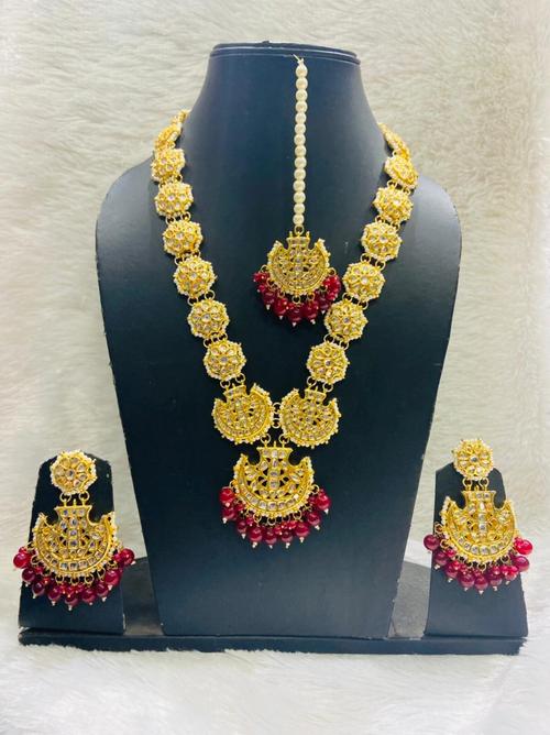 necklaces with earring and maang tikka - 18215110 - Standard Image - 0