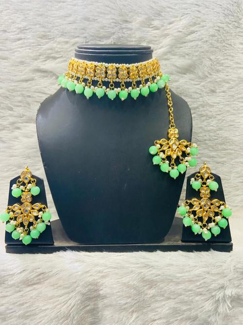 necklaces with earring and maang tikka - 18215114 - Standard Image - 0