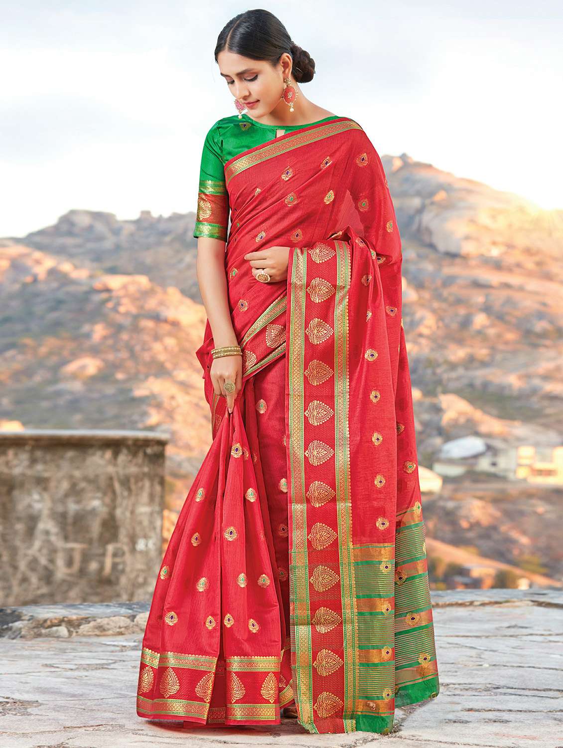 women's banarasi saree