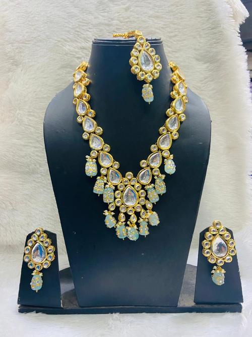 necklaces with earring and maang tikka - 18218568 - Standard Image - 0