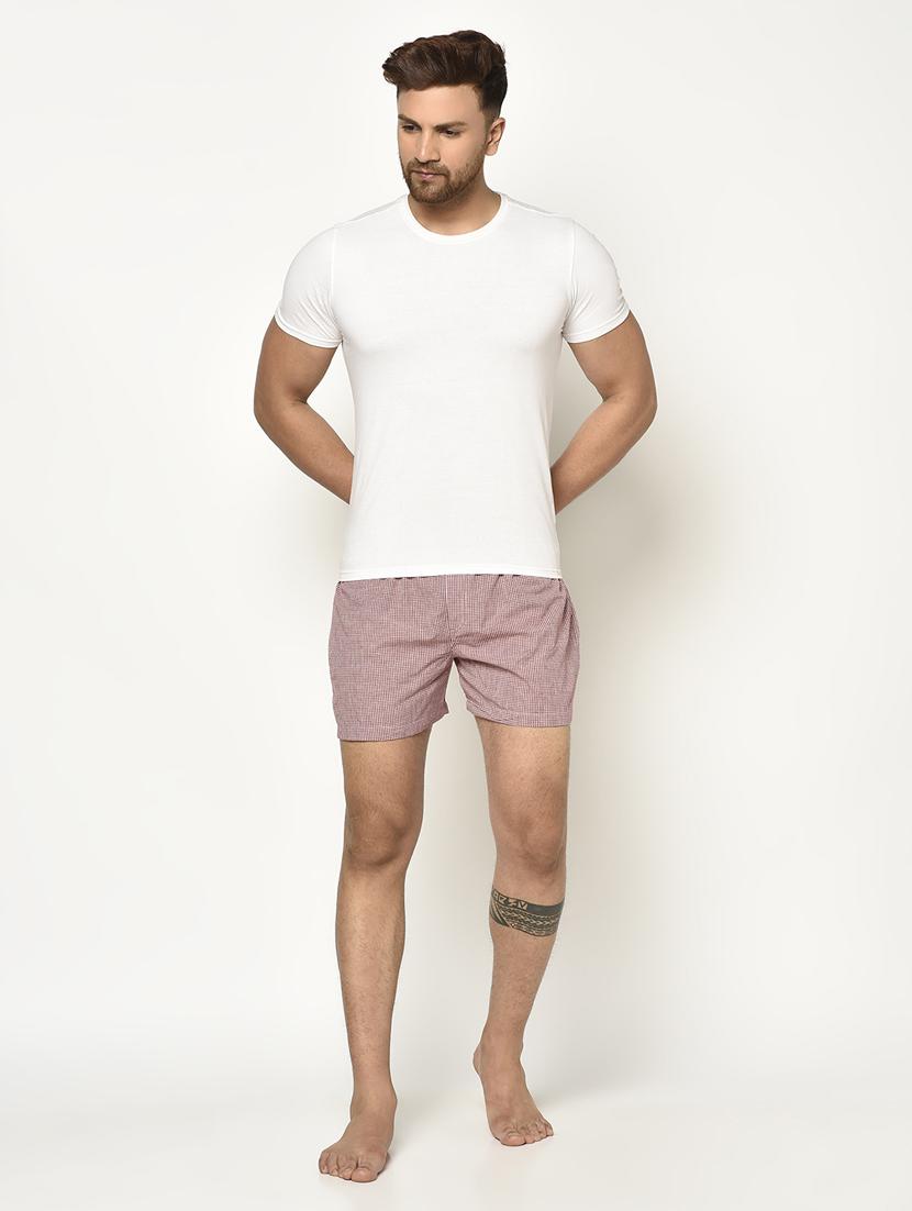 red checkered boxer - 18224427 - Standard Image - 3