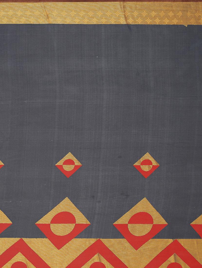 grey chiffon printed saree with blouse - 18226303 - Standard Image - 5