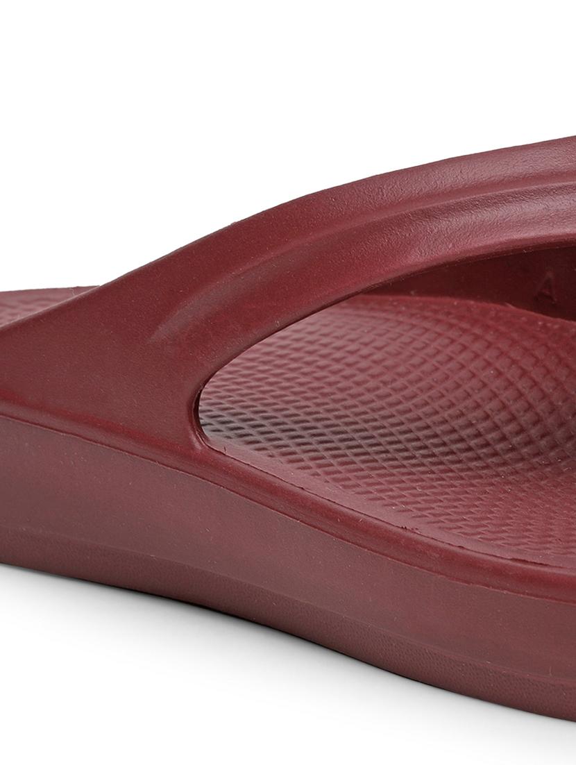 red pvc slippers flip flops - 18229253 - Standard Image - 5