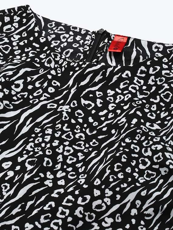 round neck printed trouser set - 18232548 -  Standard Image - 3