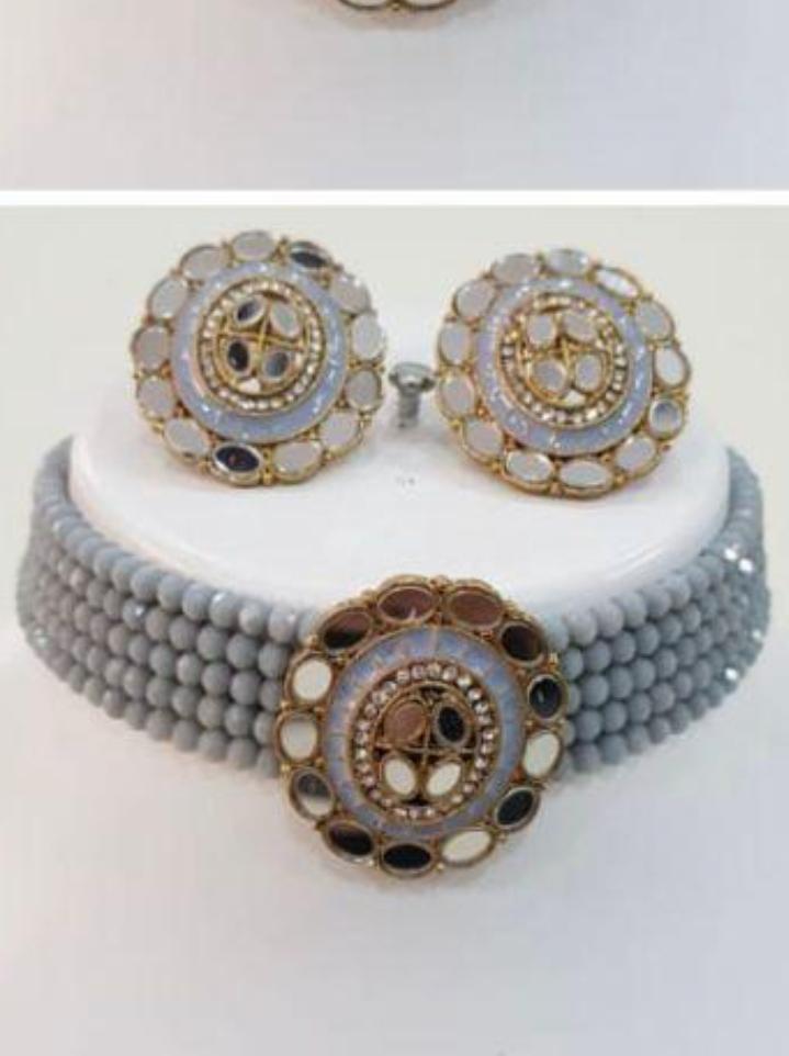 choker necklace with mirror  - 18244441 -  Zoom Image - 0