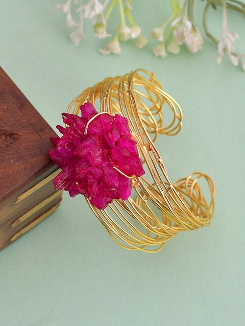 mesh wire rose bracelet - 18259805 -  Standard Image - 0