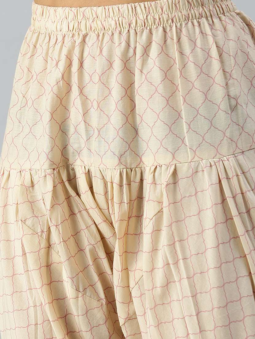 women printed mandarin neck kurta churidaar set - 18260900 -  Standard Image - 5