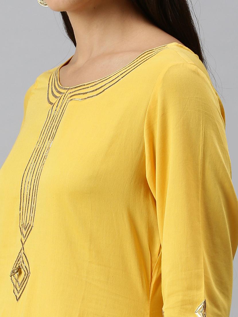 women gota work kurta palazzo set with dupatta - 18260940 - Standard Image - 5