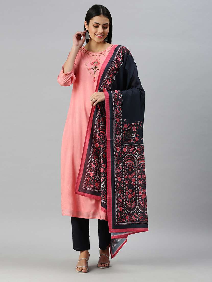 women embroidered kurta pant set with dupata