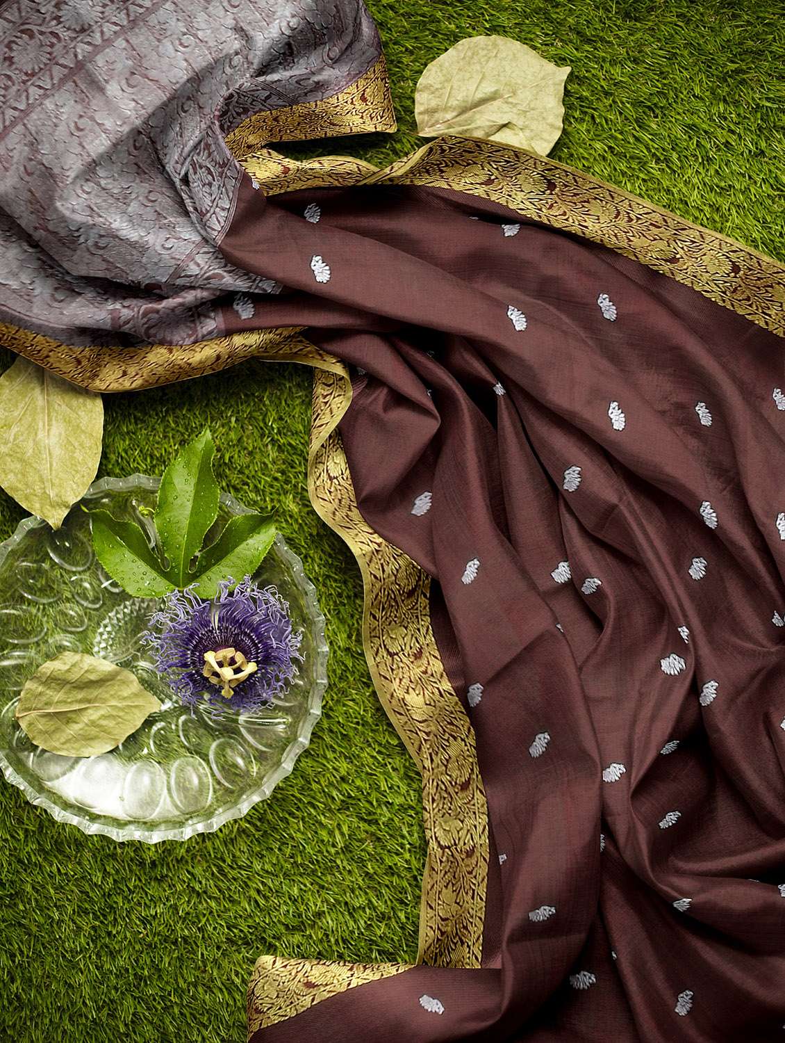 brown linen handloom saree with blouse - 18273713 -  Standard Image - 3