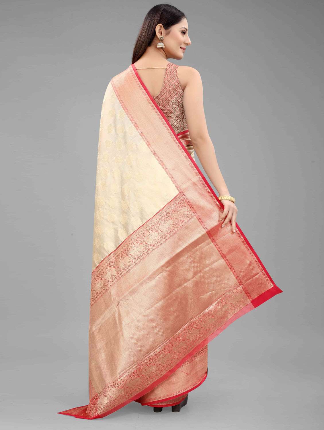 Women's Floral White Colored Saree - 18280774 -  Standard Image - 3