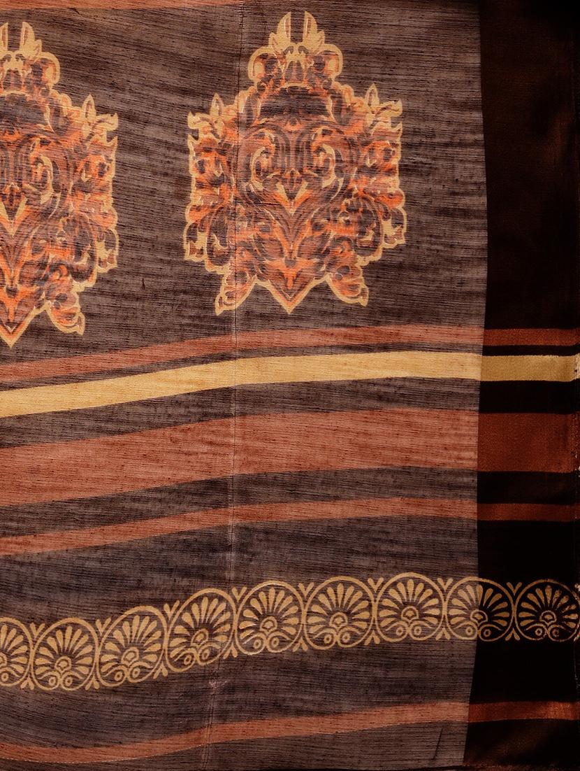 ethnic motifs printed saree - 18281927 - Standard Image - 5