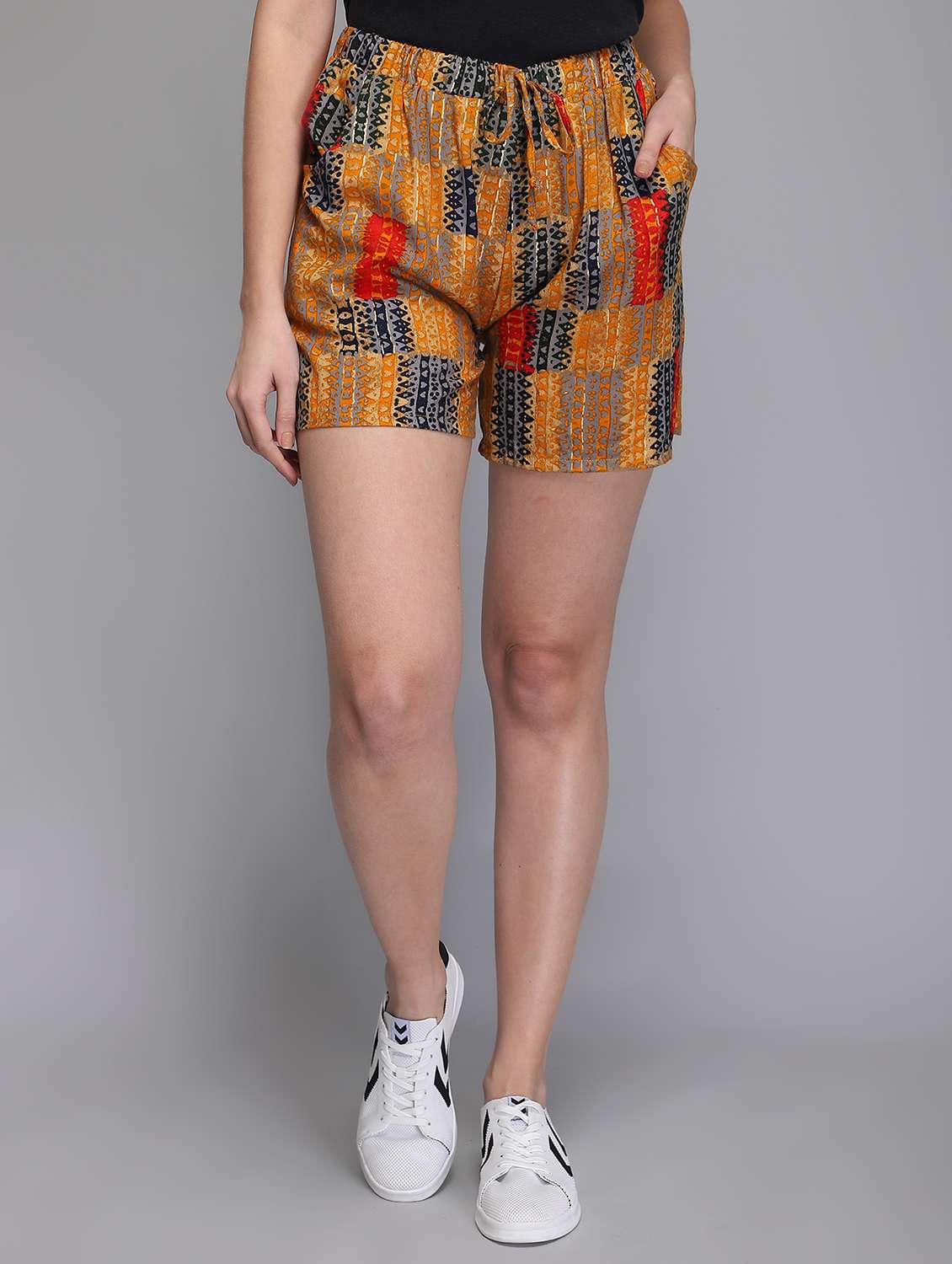 mid rise printed short