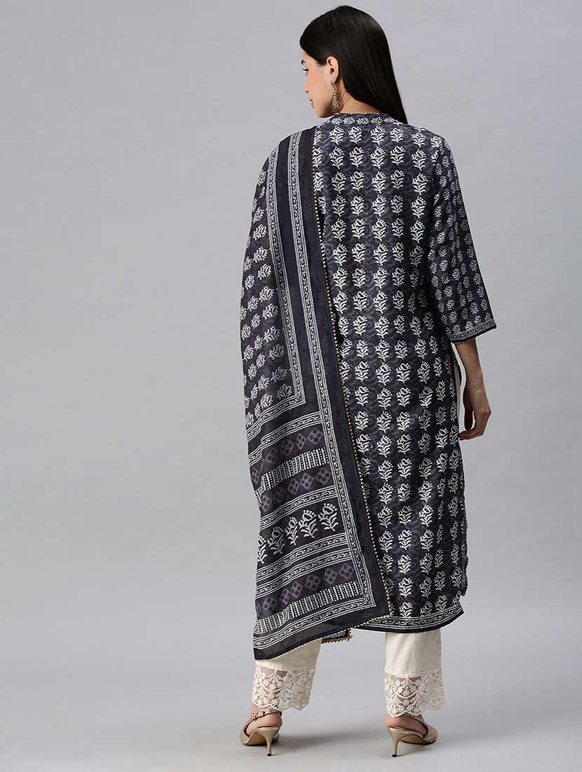 women grey batik kurta pant set with dupatta - 18285540 - Standard Image - 3