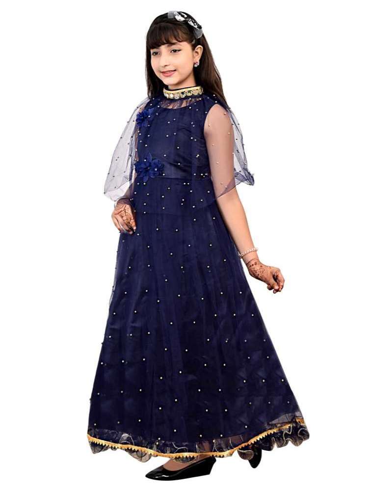 inspired by celebrity looks, stylish and - 18286328 - Standard Image - 3
