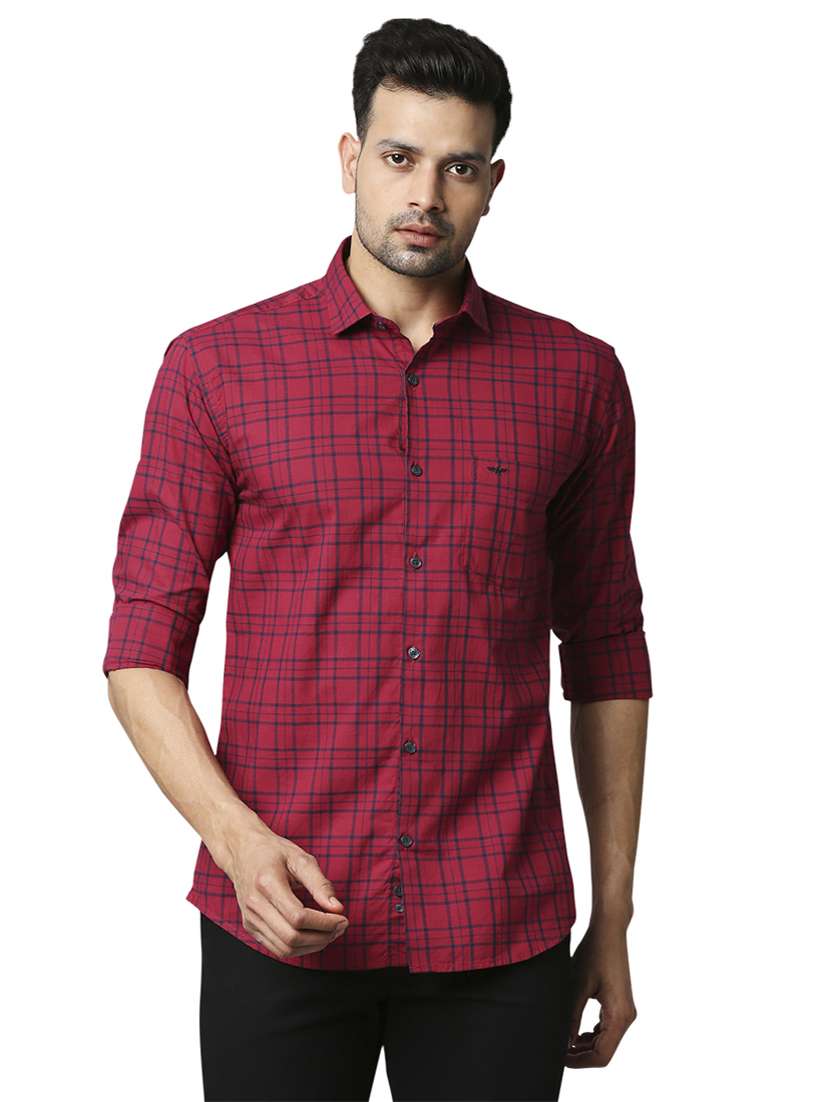 red checkered casual shirt