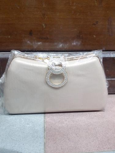 hand bag - 18293750 - Standard Image - 0