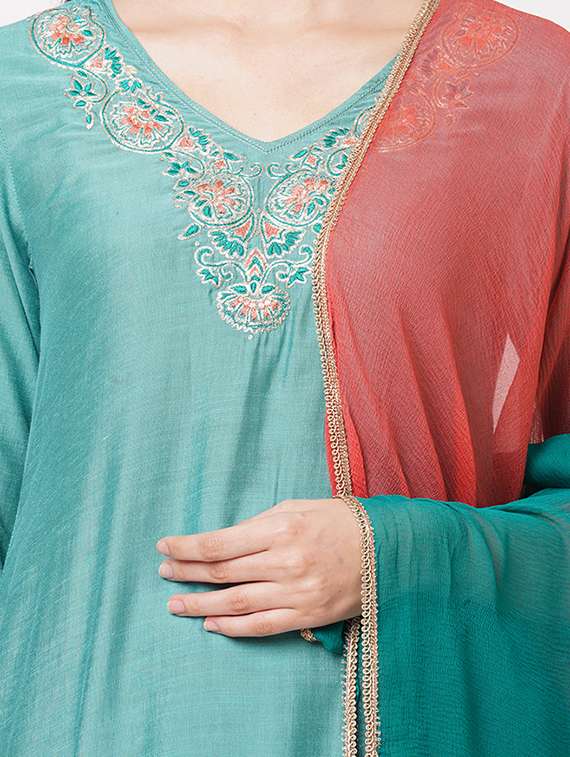 green viscose suit  set - 18293776 -  Standard Image - 3