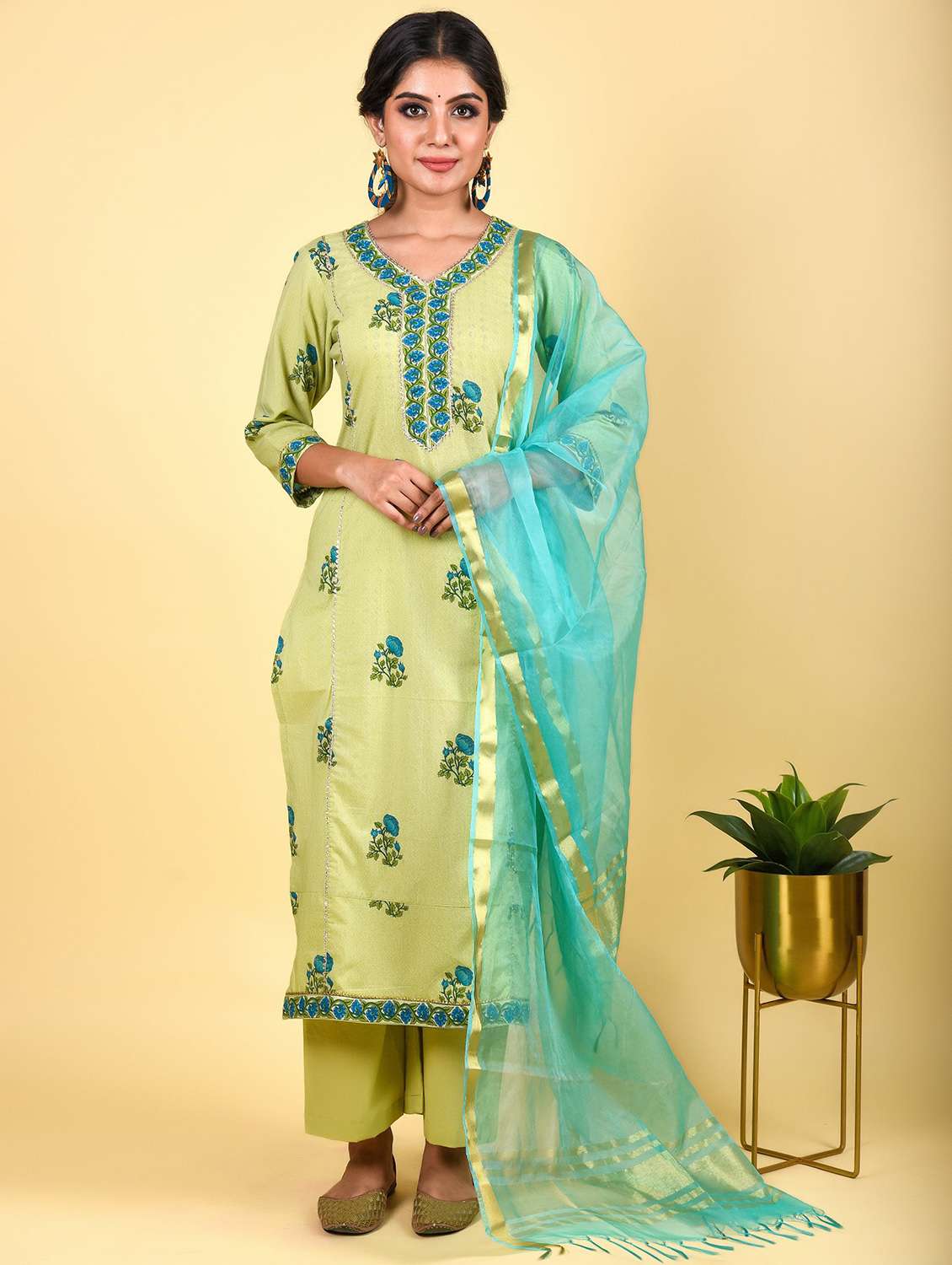 women three quarter sleeve kurta pant with dupatta set