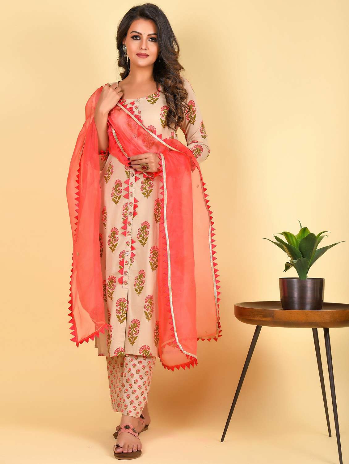 women three quarter sleeve kurta pant with dupatta set