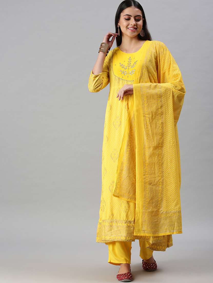 women printed kurta pant set with dupatta