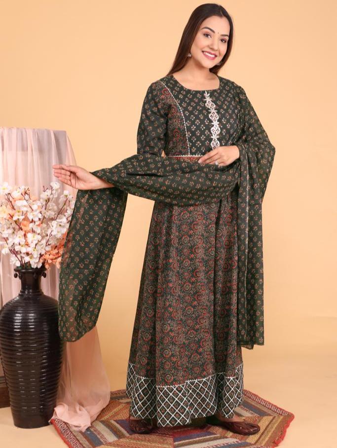 cotton anarkali suit dupatta set - 18297689 - Zoom Image - 0