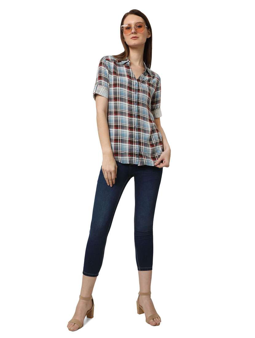 curved hem checkered  shirt - 18297786 -  Standard Image - 3