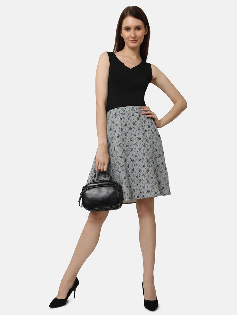 mid rise printed flared skirt - 18297827 - Standard Image - 3
