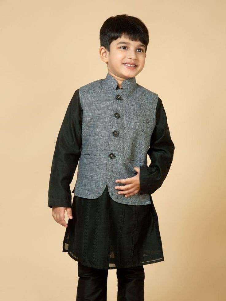 cotton kurta pyajama and half jacket - 18300380 - Zoom Image - 0