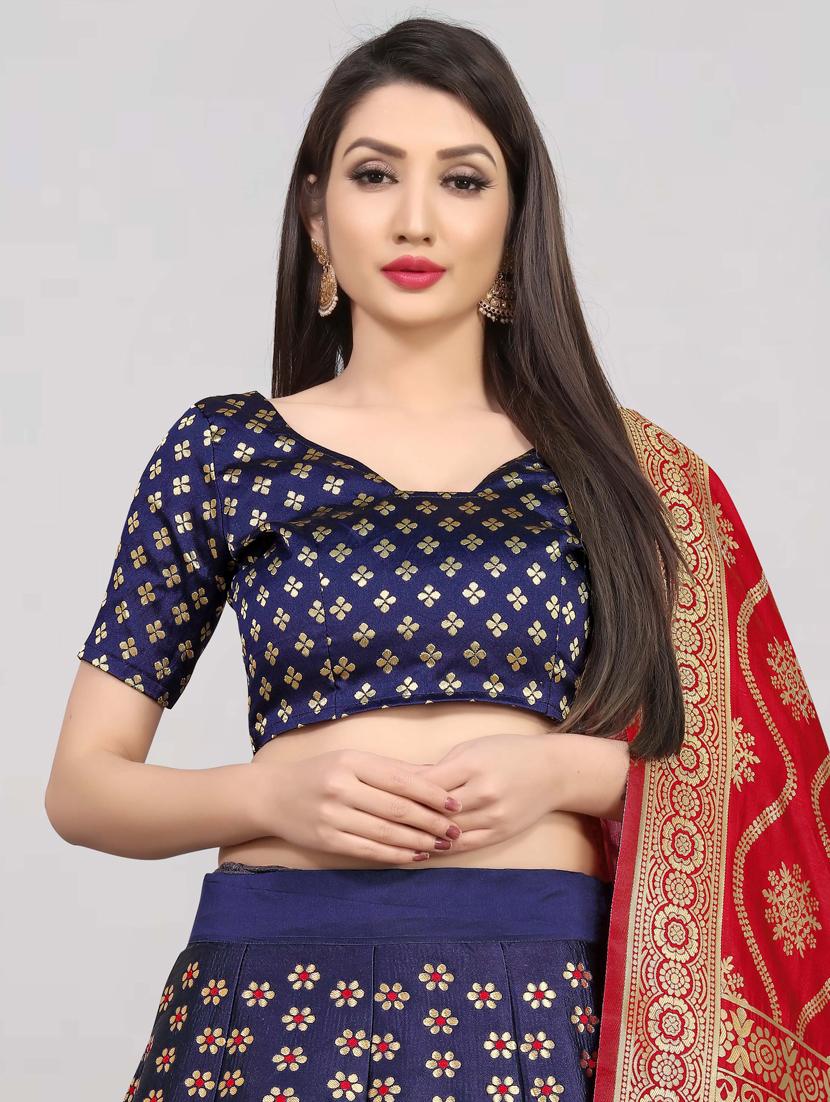 red banarasi flared lehenga - 18303037 - Standard Image - 3