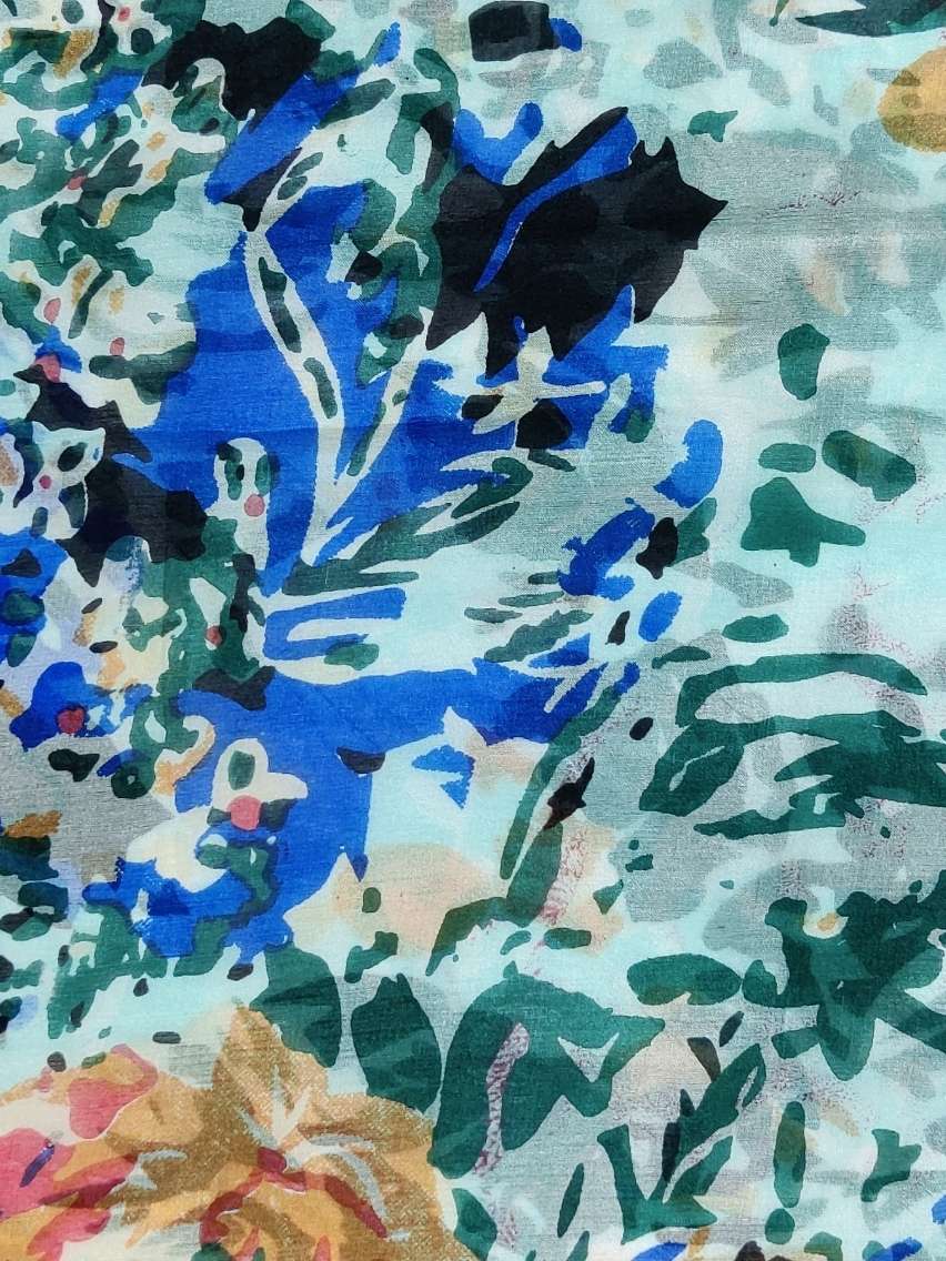 pure silk scarf english design size:  - 18304136 -  Standard Image - 3