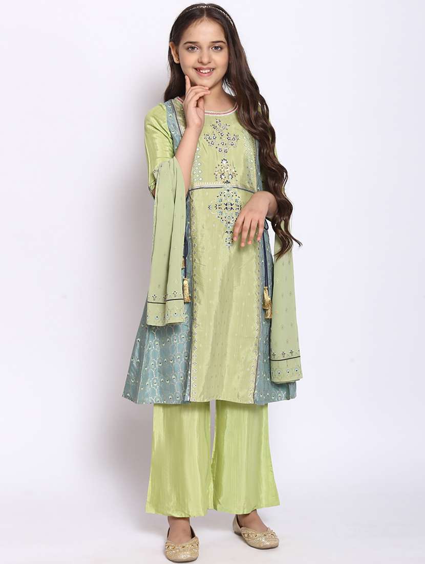 green printed suit set 