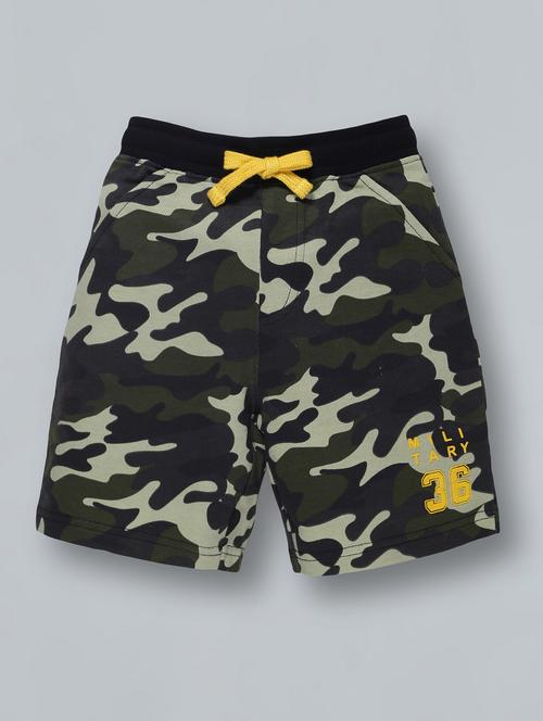 green camouflage shorts - 18308050 -  Standard Image - 0