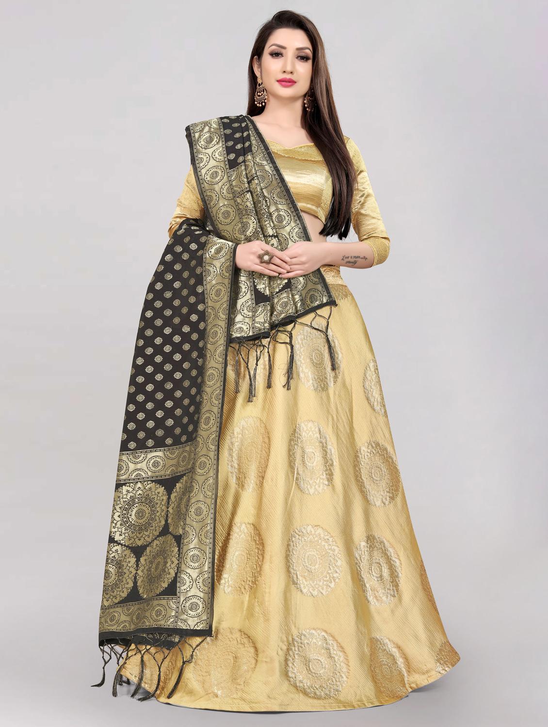gold banarasi flared lehenga - 18308344 -  Zoom Image - 0