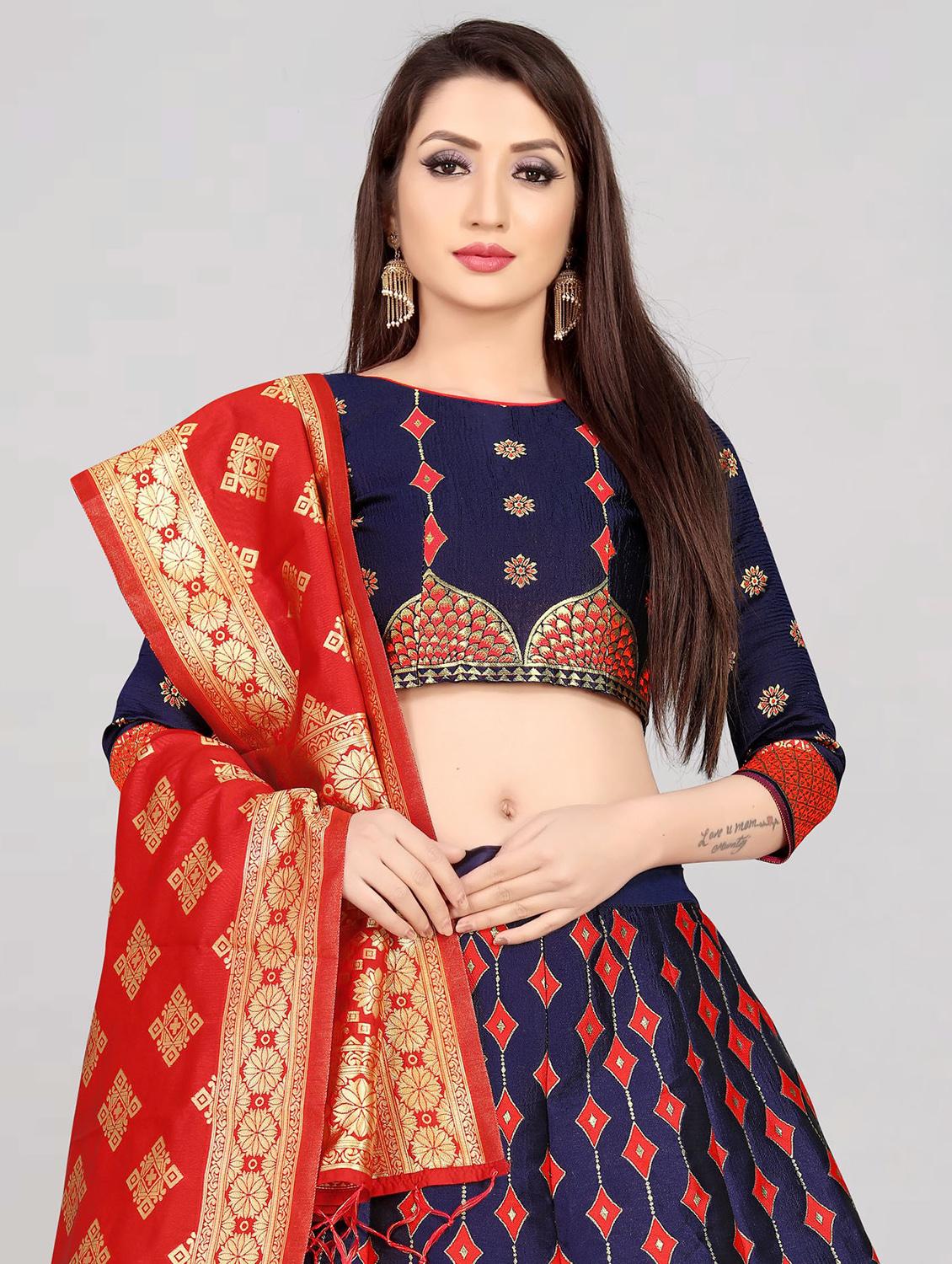 red banarasi flared lehenga - 18309427 - Standard Image - 3