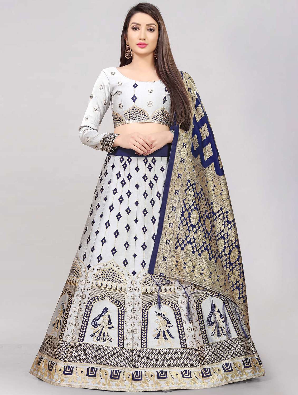 white banarasi flared lehenga - 18309430 - Zoom Image - 0