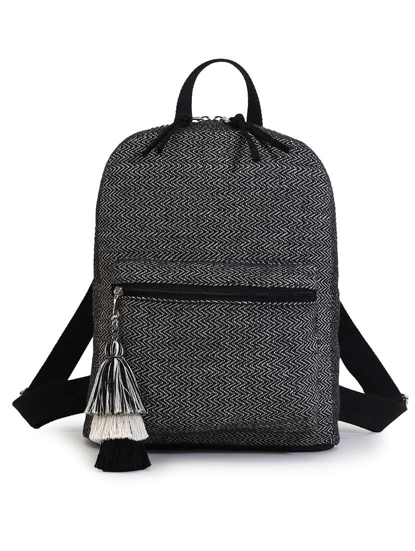black printed regular backpack
