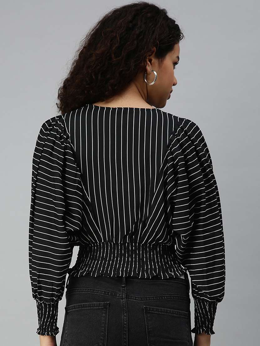 women's crop v neck top - 18310414 -  Standard Image - 3