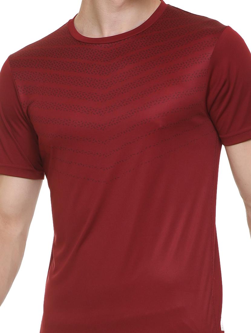 maroon solid t-shirt - 18314578 - Standard Image - 3