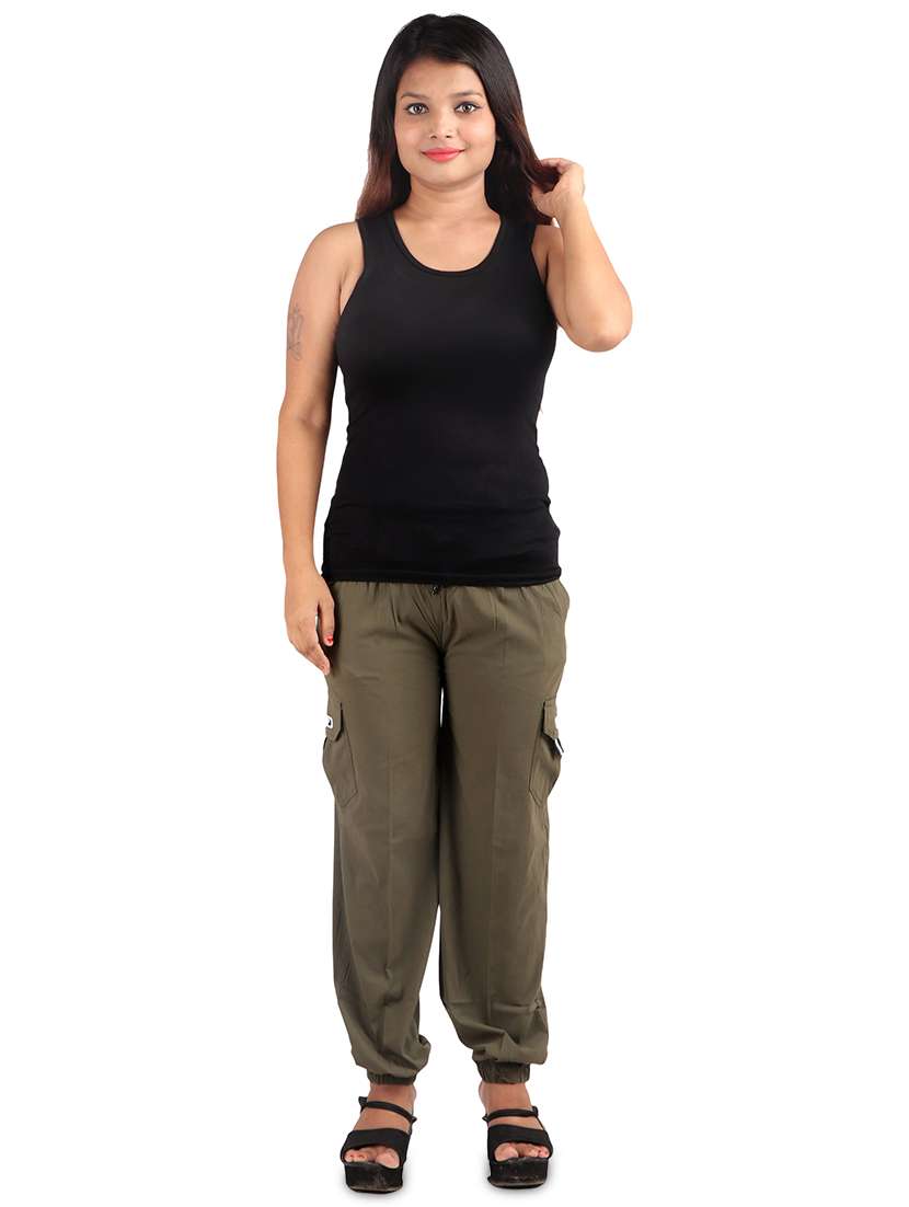 sleeveless solid camisole - 18321248 - Standard Image - 3