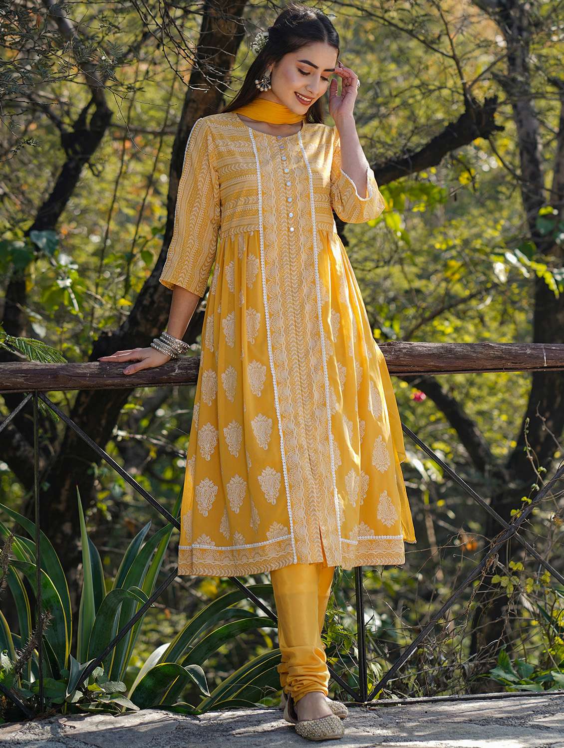 yellow georgette kurta churidaar set - 18321370 - Zoom Image - 0