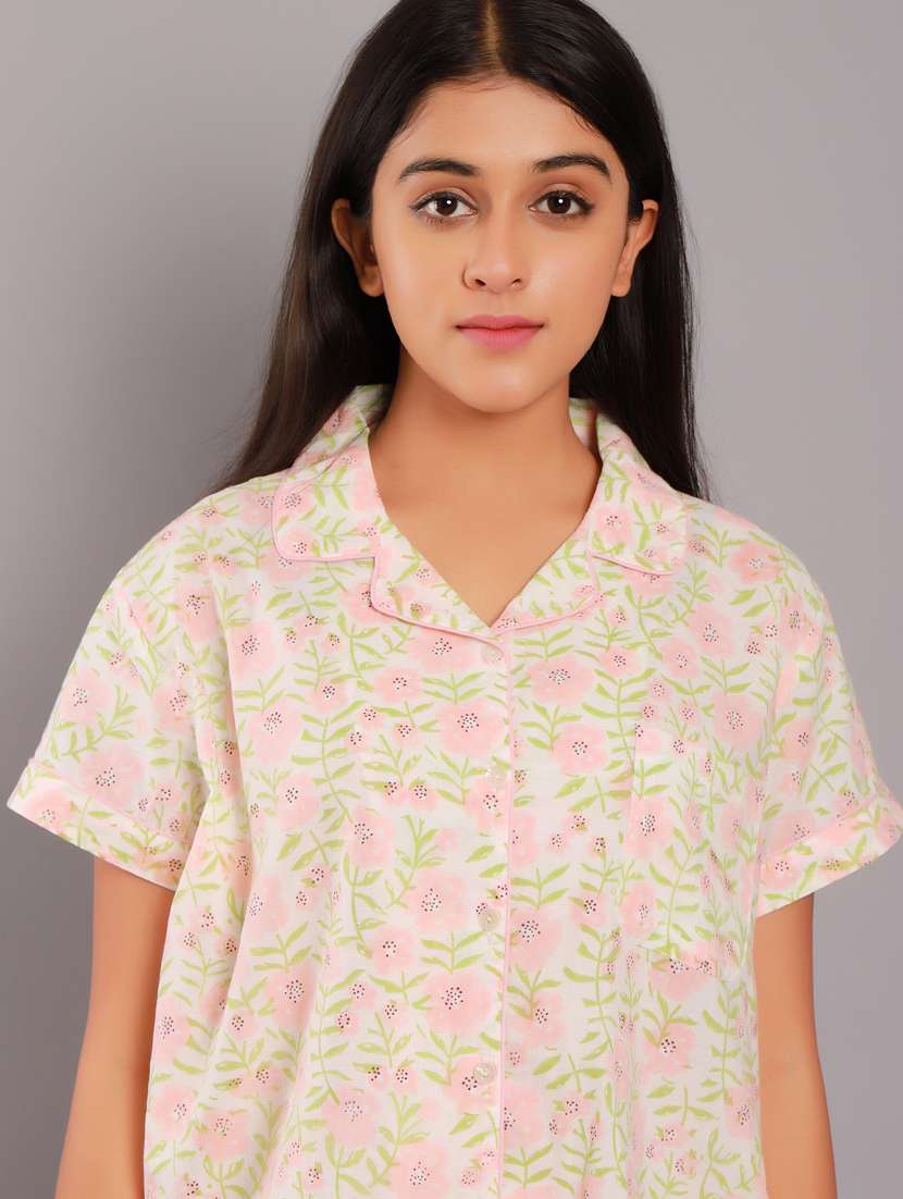 shirt collar printed nightwear shorts set  - 18322387 -  Standard Image - 3