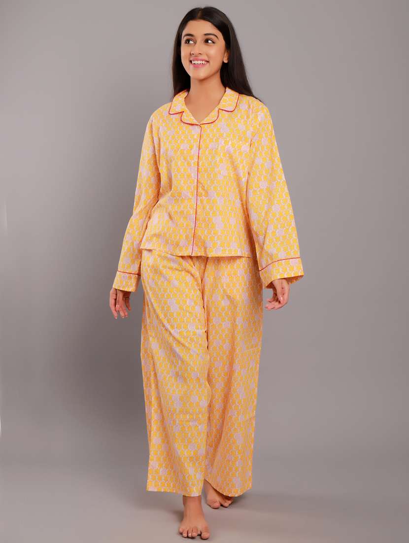 shirt collar printed nightwear pajama set - 18322392 - Zoom Image - 0
